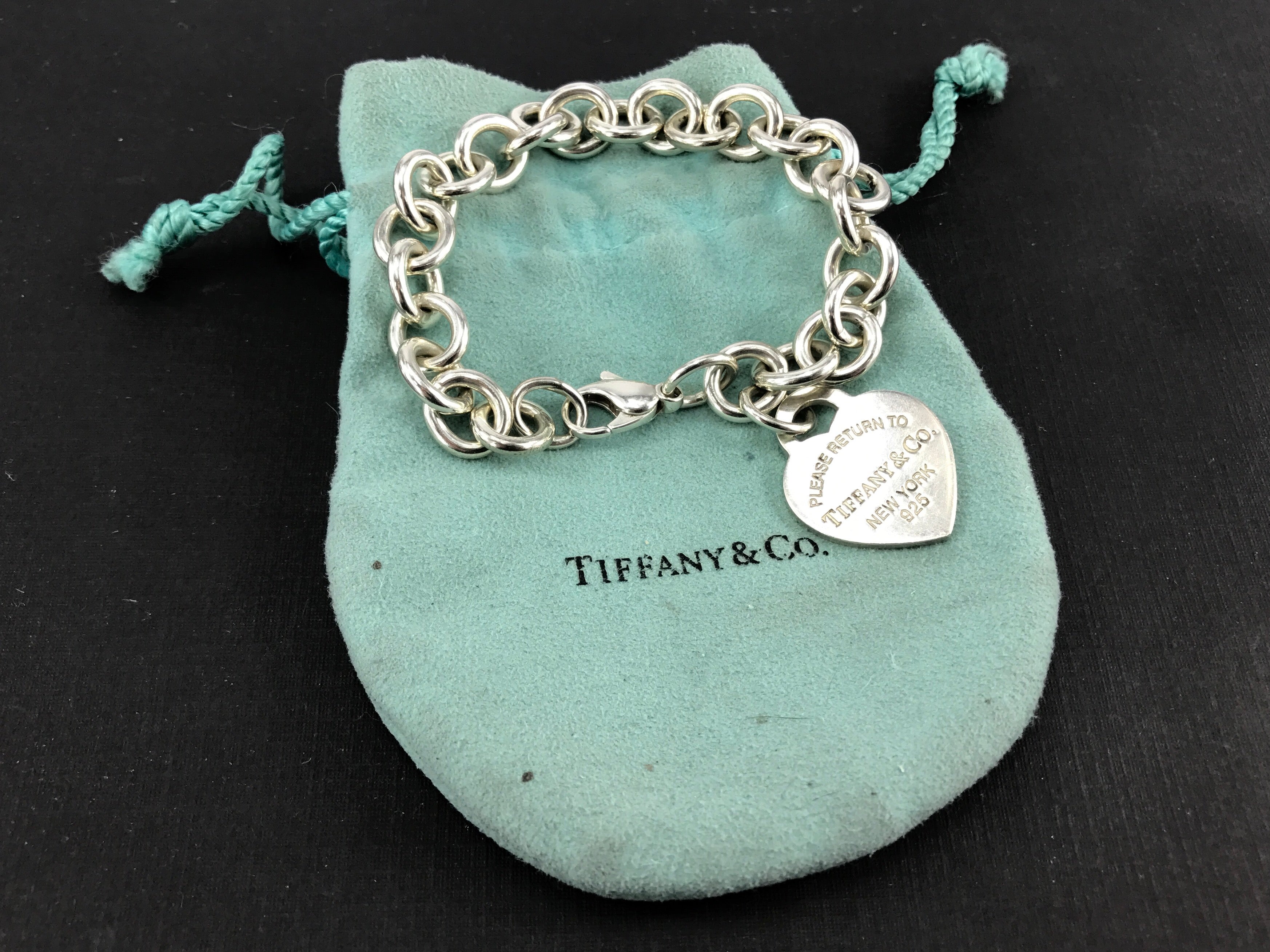 Return To Tiffany & Co 7.5 Heart Charm Round Link Bracelet Silver Gift w/  Pouch