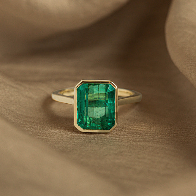 5.01 Carat Natural Colombian Emerald Bezel Ring in 18K Yellow Gold GIA Certified - Queen May