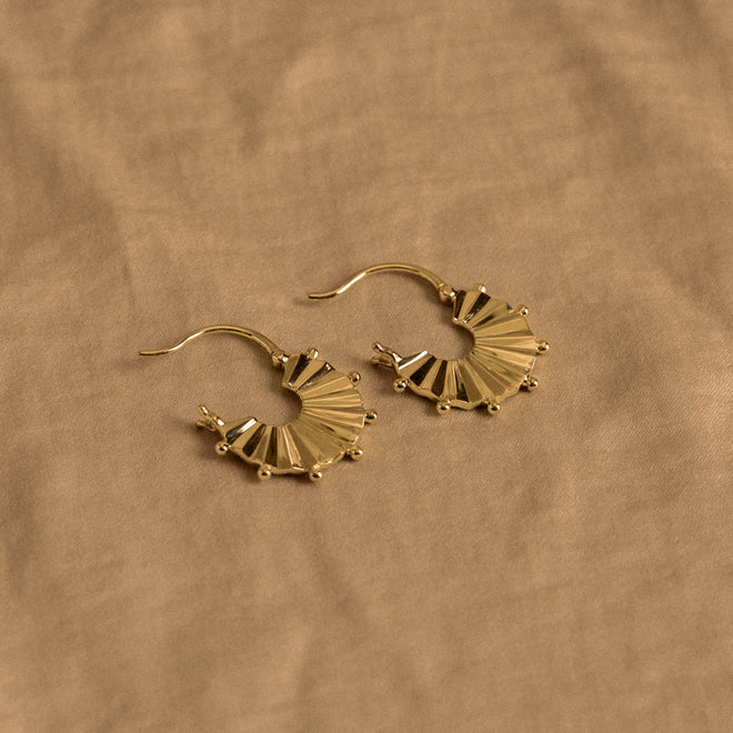 14K Yellow Gold Fluted Hoop Earrings - Queen May