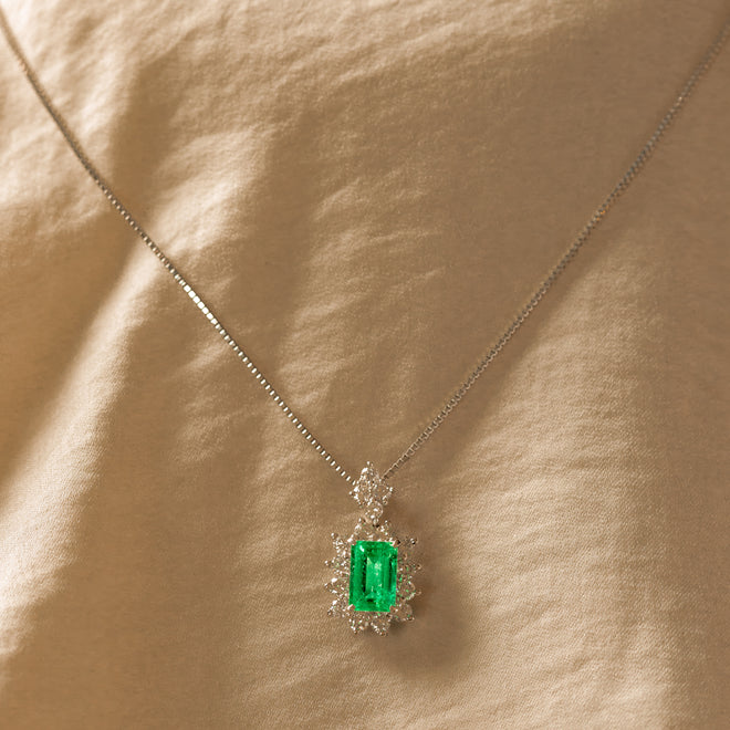 0.92 Carat Colombian Emerald Diamond Halo Pendant Necklace - Queen May