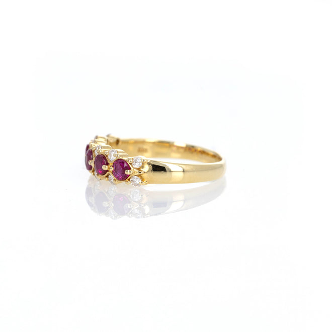 18K Yellow Gold Ruby Diamond Scallop Band - Queen May