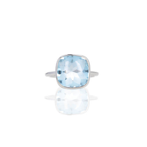 18K White Gold Cabochon Blue Topaz Bezel Gumdrop Ring - Queen May