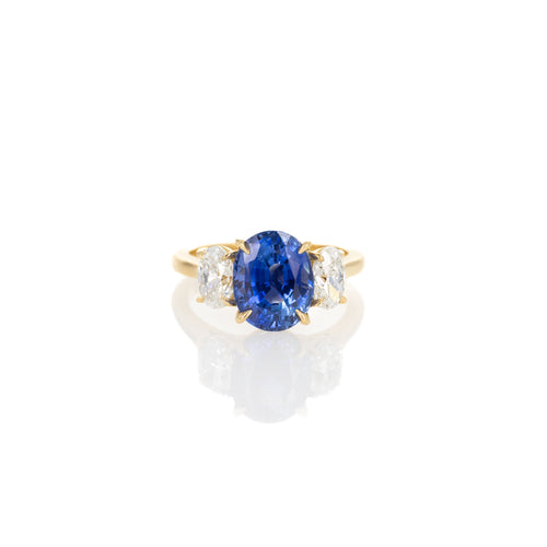 18K Yellow Gold 5.07 Carat Oval Ceylon Sapphire Diamond Three Stone Ring - Queen May