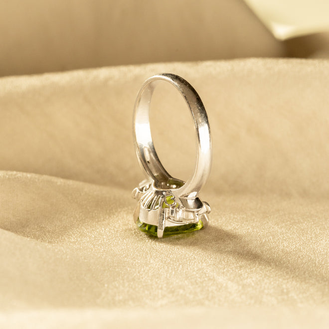 3.98 Carat Oval Peridot Diamond Ring - Queen May