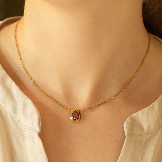 14K Yellow Gold Pear Rhodolite Garnet Bezel Pendant Necklace - Queen May