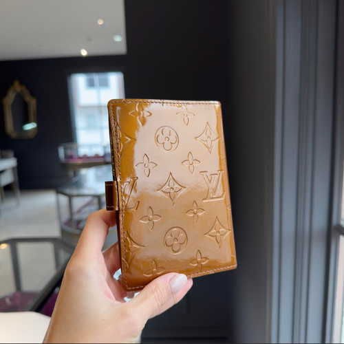 Louis Vuitton Monogram Vernis Agenda With Pen - Queen May