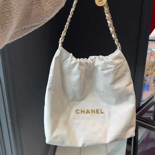 Chanel Medium 22 Hobo With Pouch - Queen May