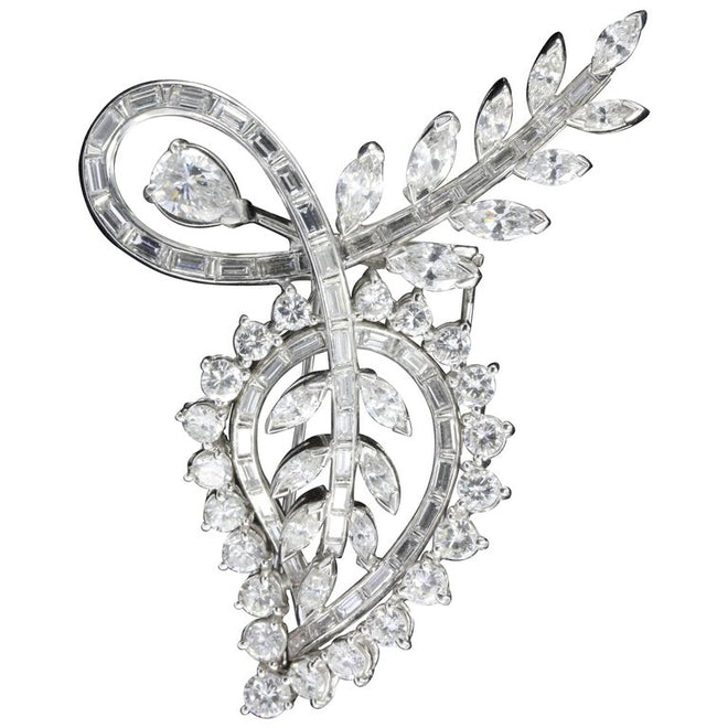 Retro Platinum 8 Carat Diamond Brooch - Queen May