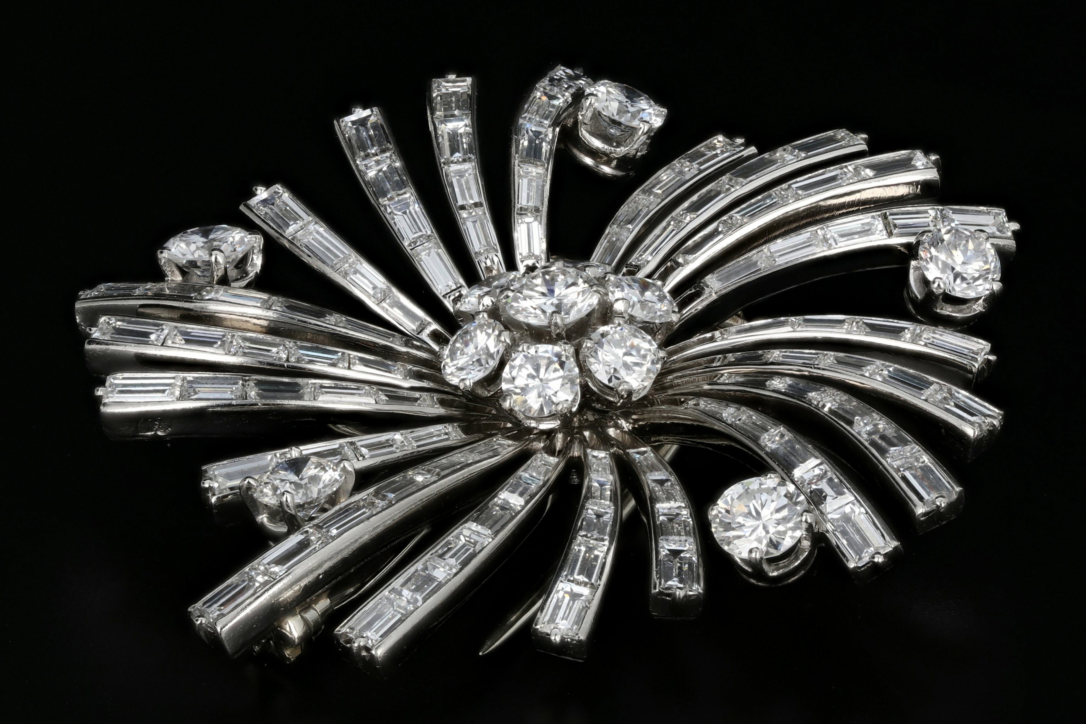 Antique diamond sale brooch platinum