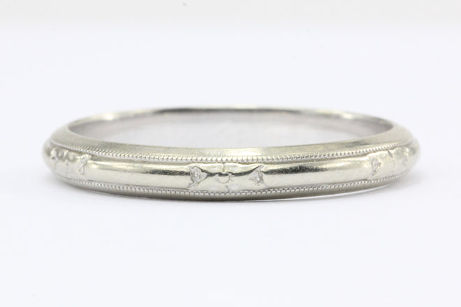 14K White Gold Art Deco Etched Wedding Band - Queen May