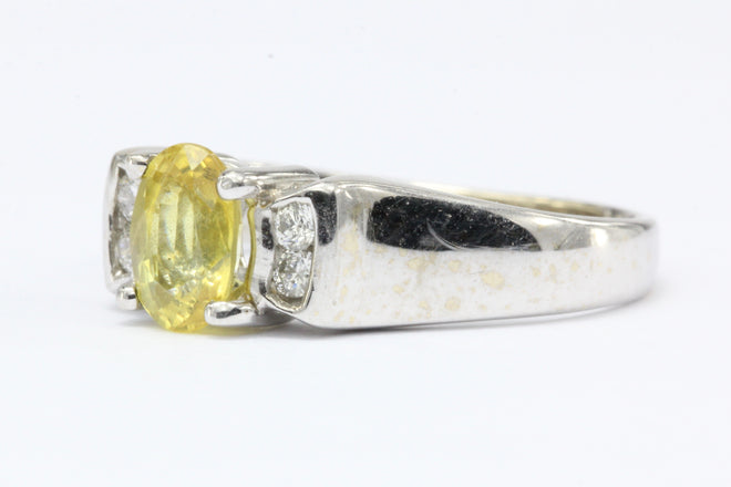 18K White Gold Yellow Sapphire & Diamond Ring - Queen May