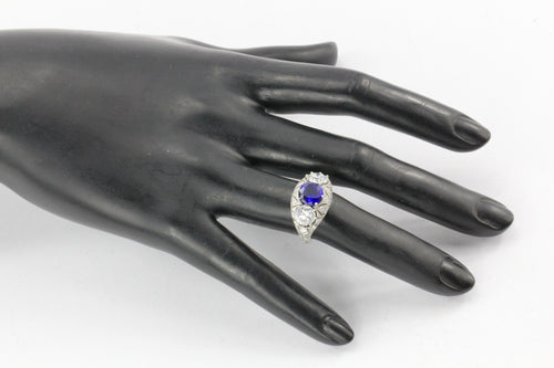 French Art Deco Style Platinum 2.6 Carat Blue Sapphire Diamond Ring IGI - Queen May