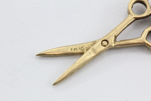 Vintage 14K Gold Scissors Shears Charm - Queen May