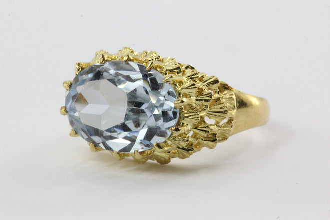 Vintage 18K Gold Spanish 4.5 Carat Aquamarine Ring - Queen May