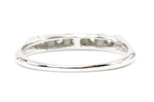 14K White Gold .1 CTW Diamond Band - Queen May