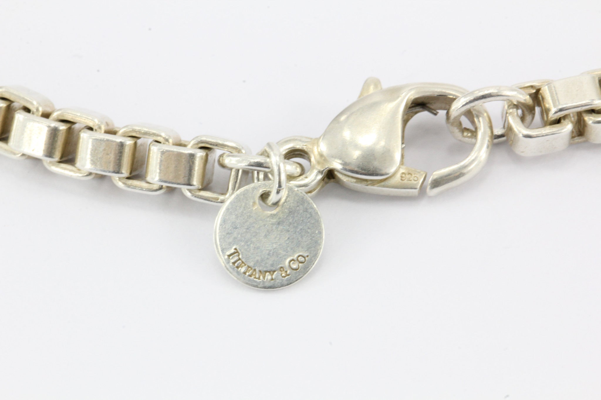 Tiffany & Co 18 Snuggle Bunny Rabbit Pendant Necklace Silver w/ Box Pouch