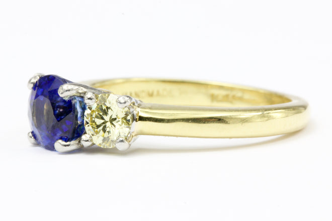 18K Gold 1.52 CT Madagascar Sapphire & Natural Light Fancy Yellow Diamond Ring AGL Certificate - Queen May