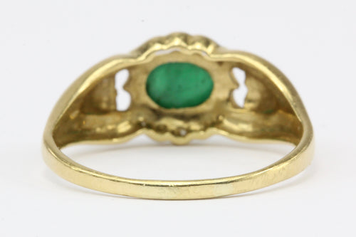 18K Yellow Gold Emerald and Diamond Ring with Heart Motif Size 8 - Queen May