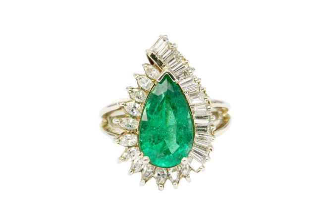 14K Yellow Gold GIA 3.5 Carat Pear Shaped Emerald and Diamond Halo Ring - Queen May