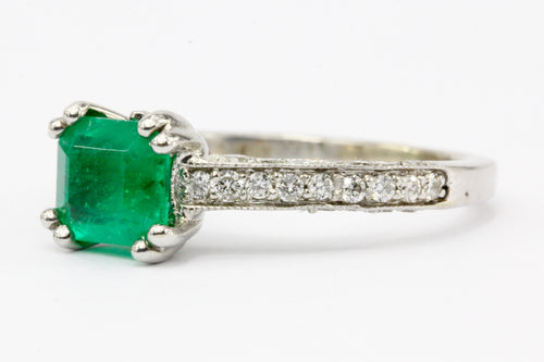 18K White Gold Emerald & Diamond Engagement Ring - Queen May