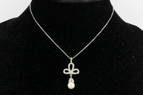 18K White Gold Diamond & Pearl Trefoil Drop Necklace - Queen May