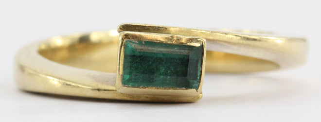 Vintage 18K Gold Colombian Emerald .25 Carat Ring - Queen May