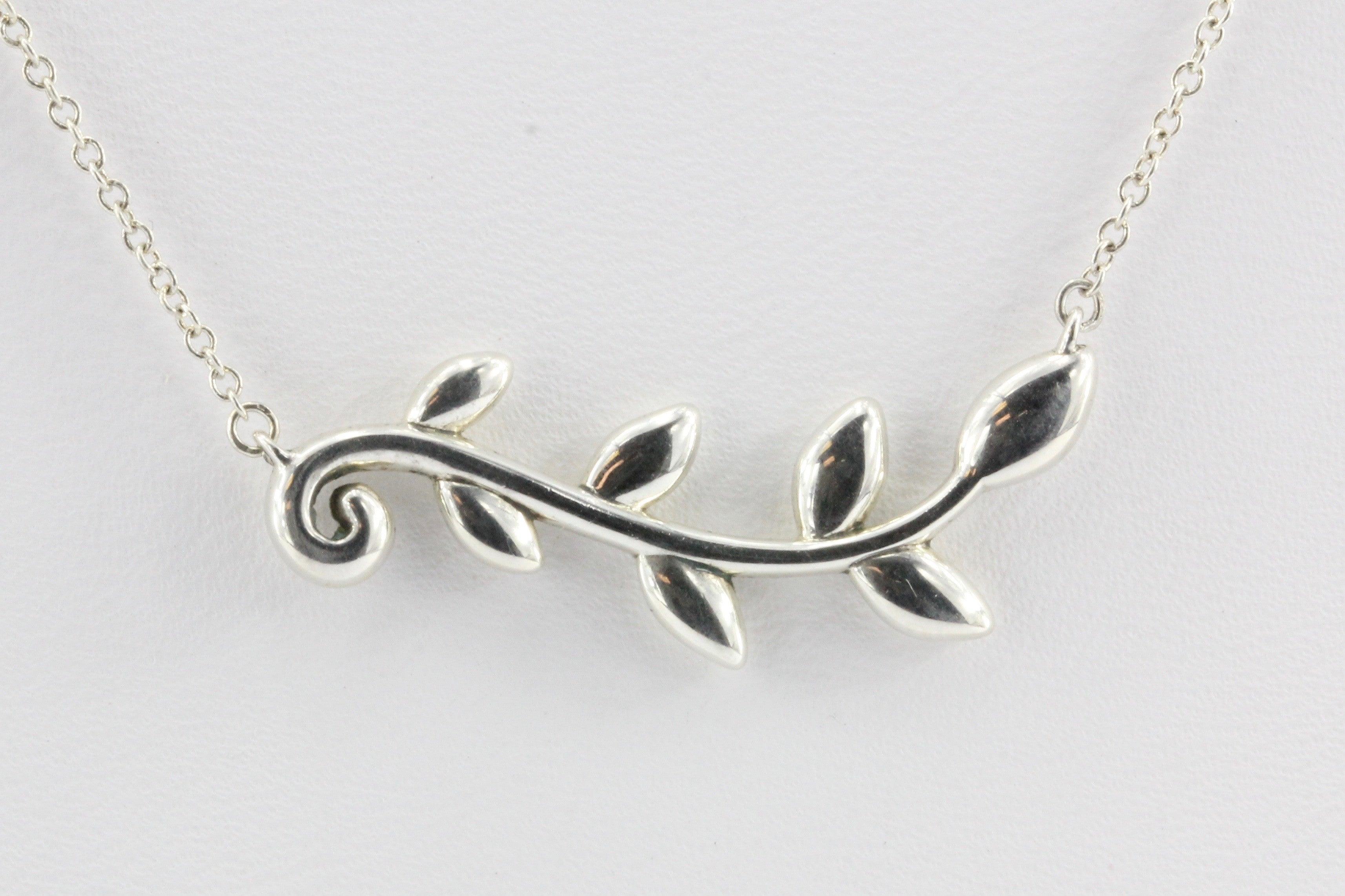 Tiffany & Co Paloma Picasso Sterling Silver Olive Branch Necklace