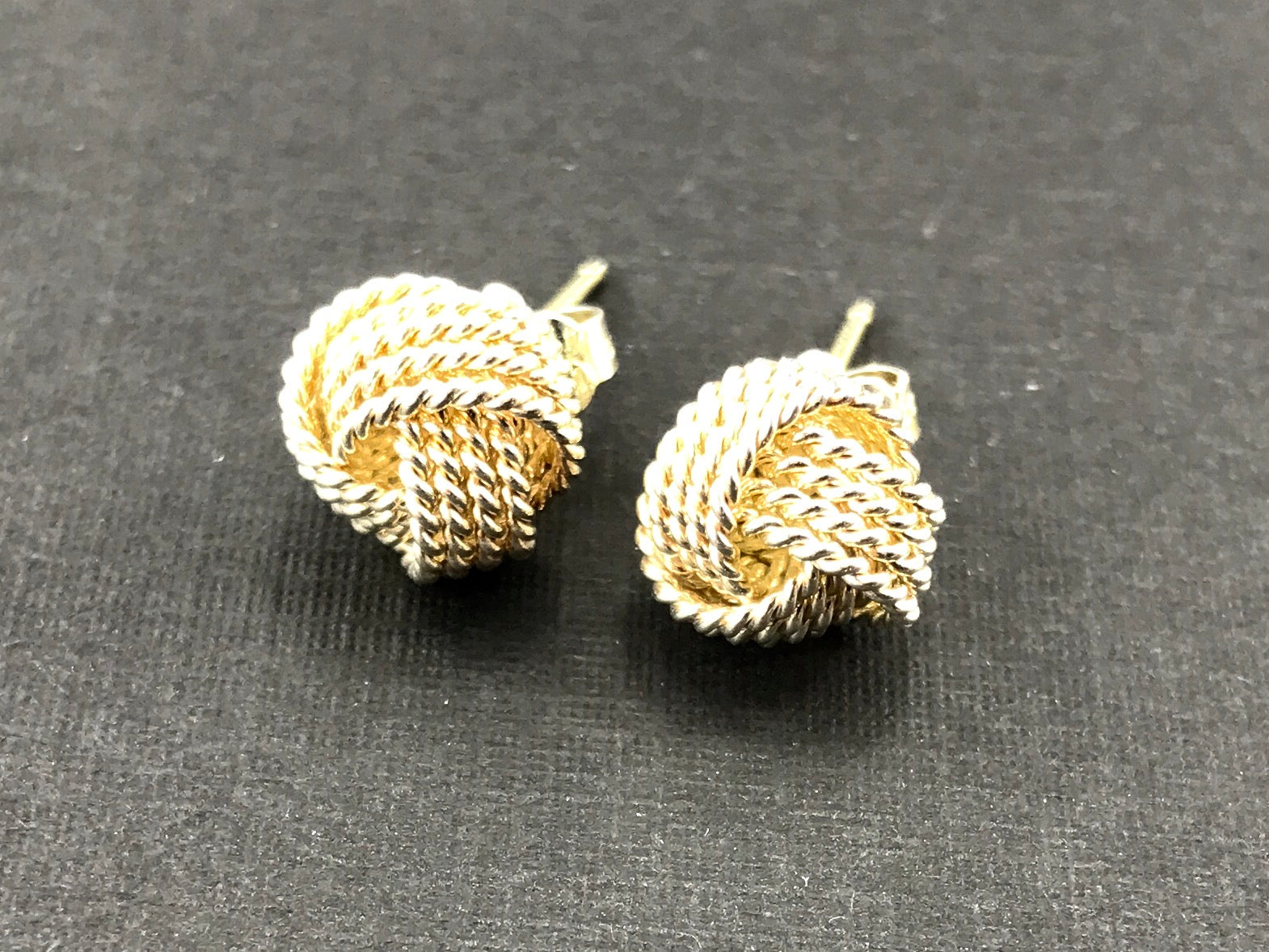 14k Yellow Gold Ball Stud Earrings with Secure Screw-backs, Yellow Gold :  Buy Online at Best Price in KSA - Souq is now Amazon.sa: Fashion
