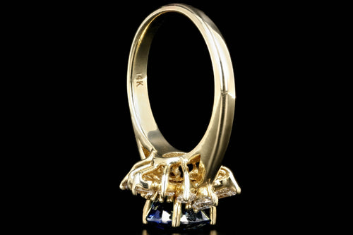 Modern 14K Yellow Gold GIA Certified 2.5 Carat Natural Sapphire and Diamond Halo Ring - Queen May