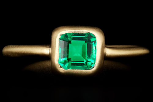 New Handmade 18K Yellow Gold .52 Carat Emerald Ring - Queen May