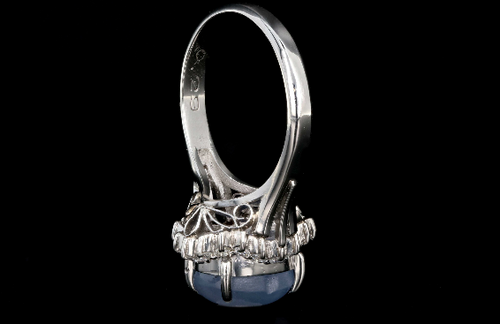 Retro Platinum 4.84 Carat Star Sapphire and Diamond Ring - Queen May