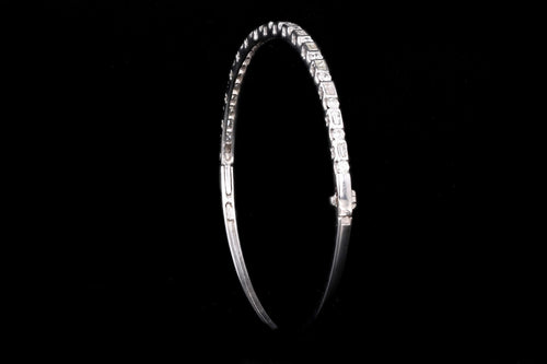 Modern 18K White Gold 1.5 Carat Total Round Brilliant and Baguette Cut Diamond Bangle - Queen May