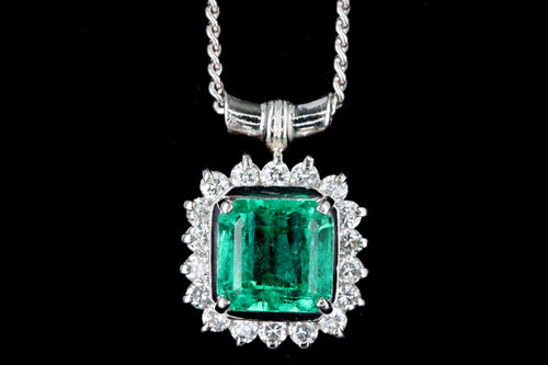 Modern Platinum 1.32 Carat Natural Emerald & Diamond Halo Pendant Necklace - Queen May