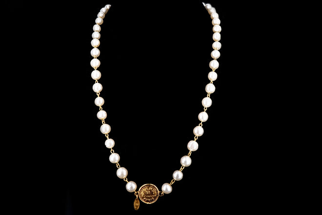 Vintage Chanel 31 Rue Cambon Paris Faux Pearl Necklace - Queen May