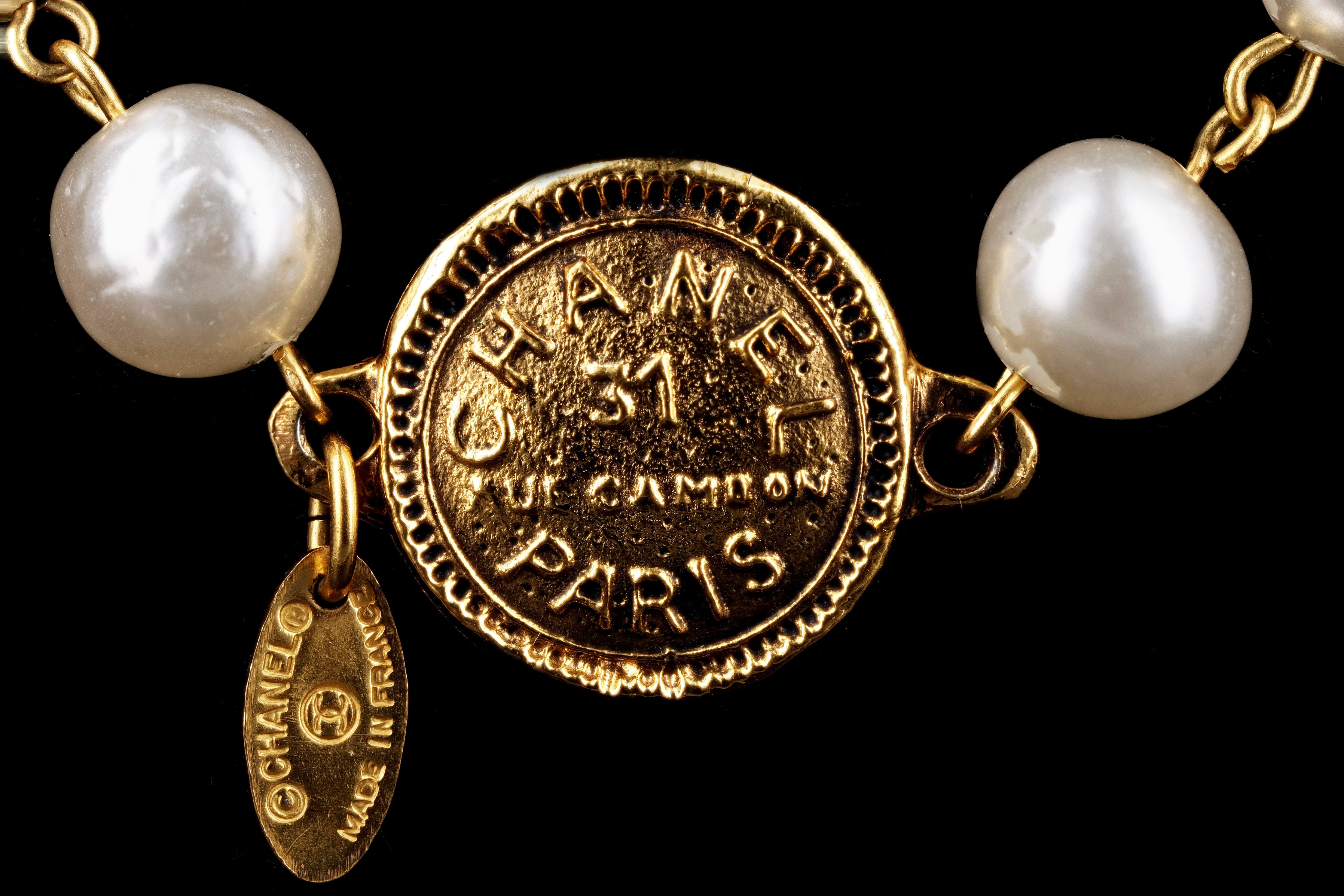 Vintage Chanel 31 Rue Cambon Paris Faux Pearl Necklace – QUEEN MAY
