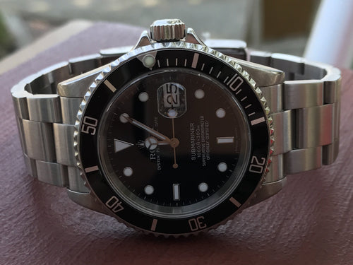 Rolex Submariner 16610 Circa 2007 With Box & Papers - Queen May