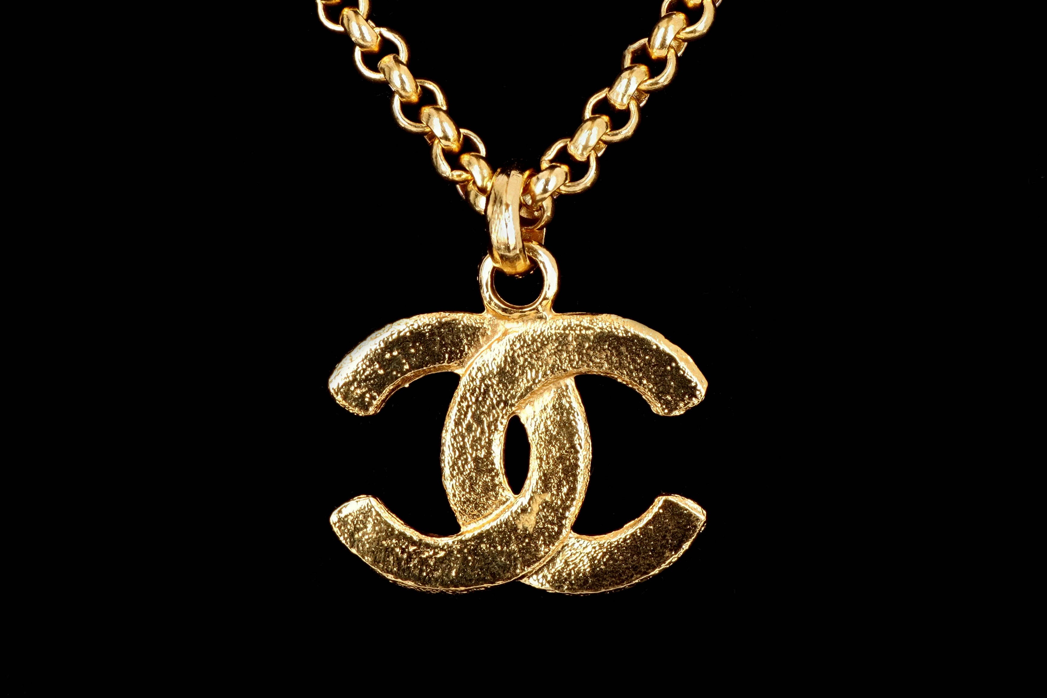Chanel Gold Metal And White Imitation Pearl CC Medallion Chain Necklace,  2022 Available For Immediate Sale At Sotheby's