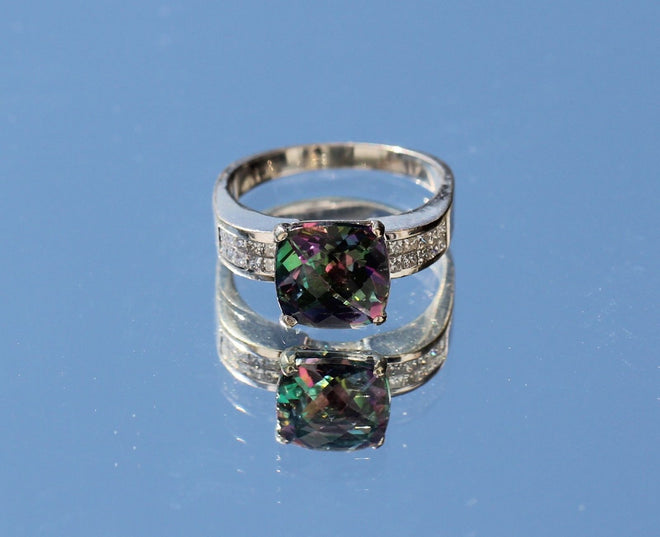 18K White Gold Mystic Topaz & Diamond Ring - Queen May