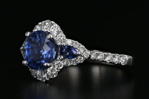 Modern 14K White Gold 2.12 Carat Ceylon Sapphire and Diamond Ring GIA Certified - Queen May
